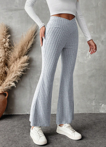 Светло-серые демисезонные леггинсы SHEIN