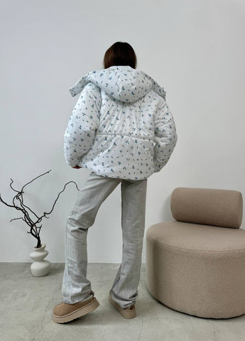 Белая демисезонная куртка No Brand