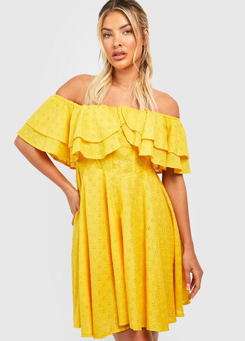 Желтое кэжуал платье клеш, с открытыми плечами Boohoo однотонное