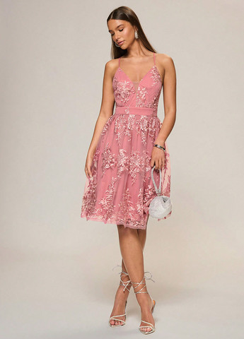 Светло-розовое коктейльное, праздничный платье клеш, с открытой спиной SHEIN однотонное