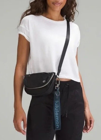 Брелок Lululemon Athletica (348077154)