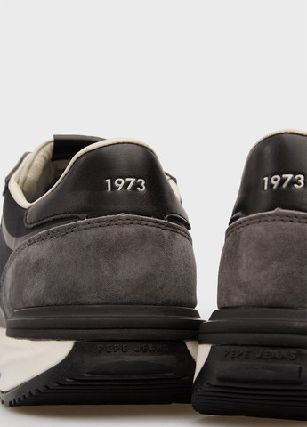 Черные демисезонные кроссовки Pepe Jeans