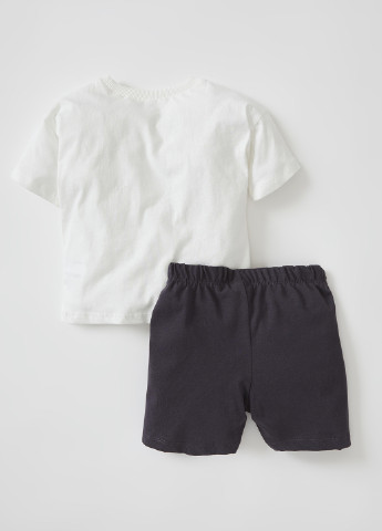 Комбинированный летний комплект (футболка, шорты) DeFacto