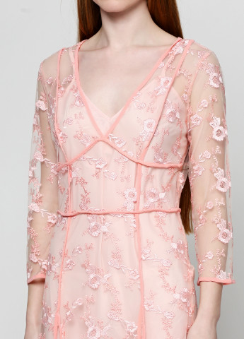 Рожева вечірня платье Silvian Heach з квітковим принтом