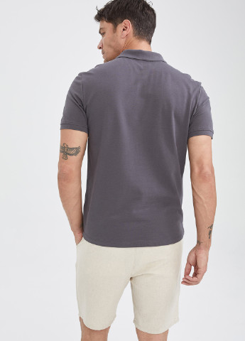 Темно-серая футболка-поло для мужчин DeFacto