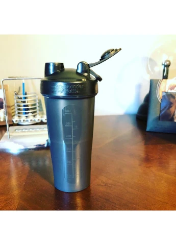 Спортивний шейкер 820 мл Blender Bottle (253490710)