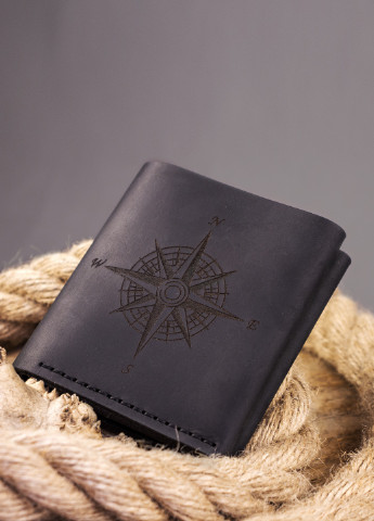 Шкіряний чоловічий гаманець з відділенням для монет та гравіюванням Wind Rose (натуральна шкіра) – Чорний (nas120101-2) Anchor Stuff square (252465687)