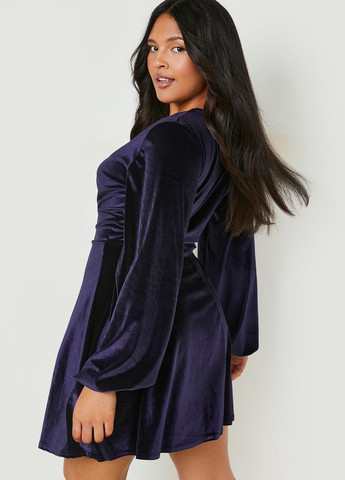Темно-фиолетовое кэжуал платье клеш Boohoo однотонное
