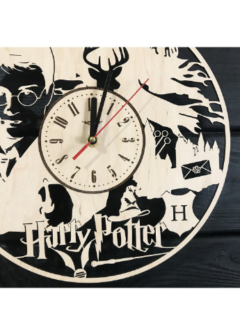 Годинник дерев'яний інтер'єрний «Гаррі Поттер в школі чарівництва» 7Arts (253566096)
