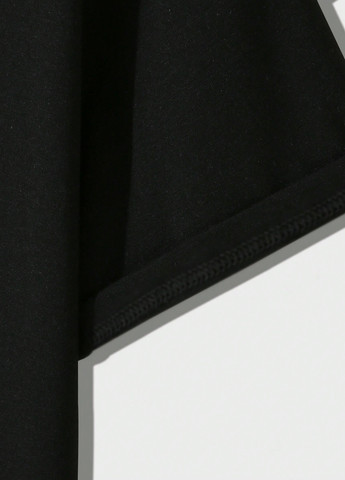 Черная летняя футболка SHEIN