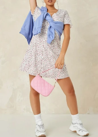 Молочна кежуал плаття, сукня Missguided з абстрактним візерунком