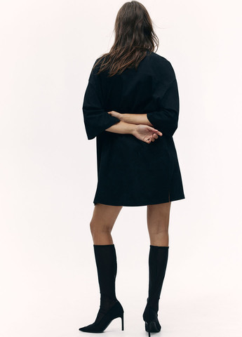 Черное кэжуал платье платье-футболка H&M с надписью