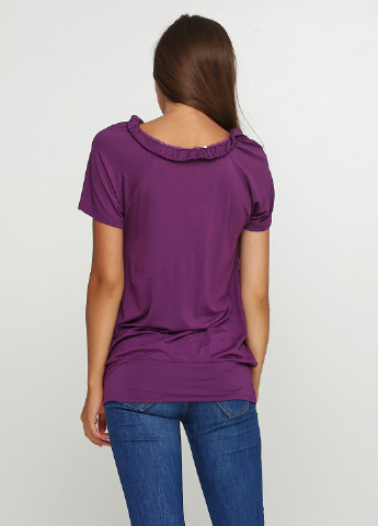 Фиолетовая летняя футболка CARLA F