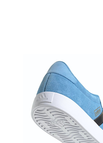 Голубые кеды adidas