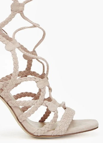 Светло-бежевые босоножки JustFab на шнурках