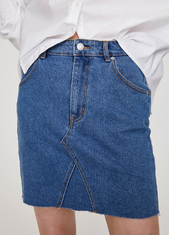 Светло-синяя джинсовая однотонная юбка Pull & Bear