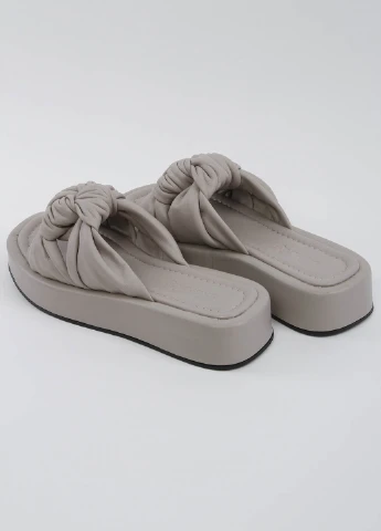 Шльопанці No Brand (253930425)
