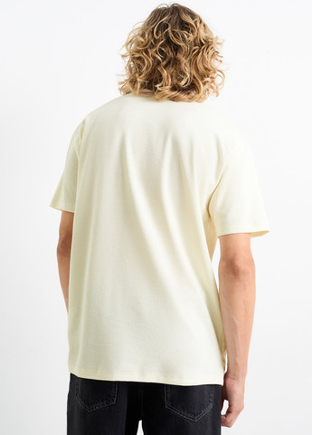 Молочна футболка C&A