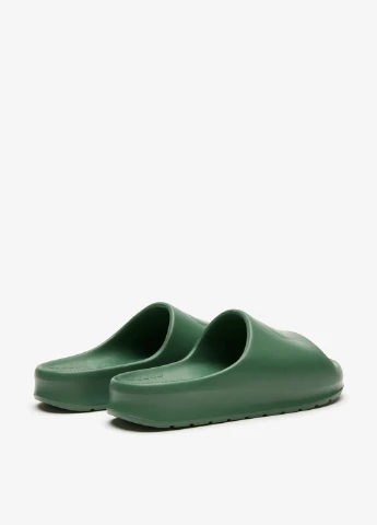 Зеленые кэжуал, пляжные шлепанцы Lacoste