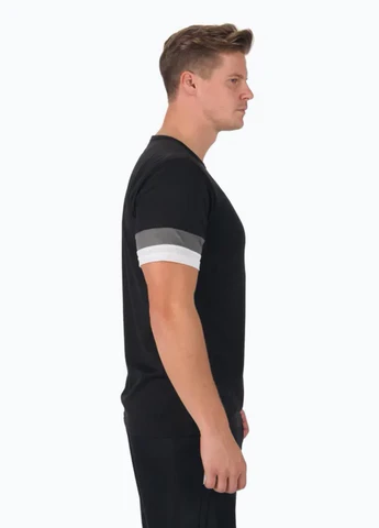 Черная футболка 704932-03 Puma teamRISE Jersey
