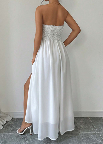 Белое праздничный платье с открытыми плечами, с открытой спиной SHEIN однотонное