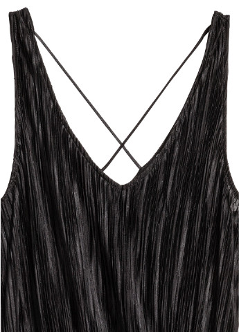 Черное кэжуал платье с открытой спиной H&M фактурное