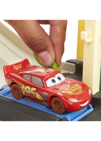 Автотрек Disney Pixar Cars Race & Go Playset Крутые трюки Гонки Радиатор Спрингс (HDN02) Mattel (255665429)