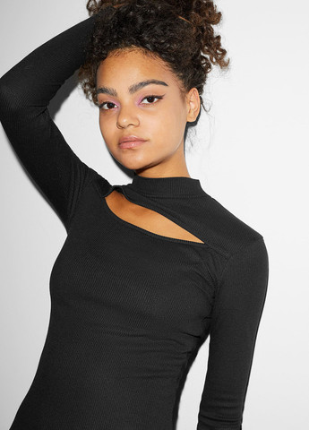 Черное коктейльное платье футляр C&A однотонное