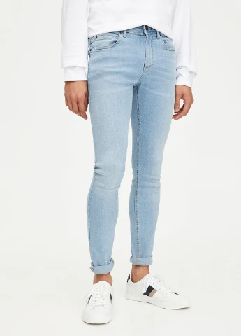 Голубые демисезонные зауженные джинсы Pull & Bear