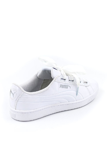 Белые всесезонные кроссовки Puma