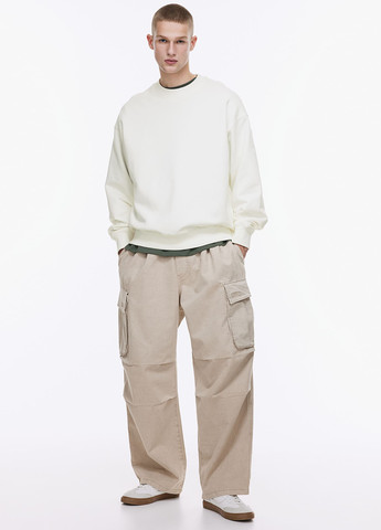 Свитшот H&M - Свободный крой однотонный белый кэжуал хлопок, трикотаж - (281990748)