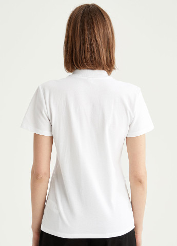 Белая женская футболка-поло DeFacto
