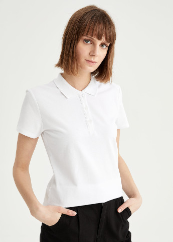 Белая женская футболка-поло DeFacto