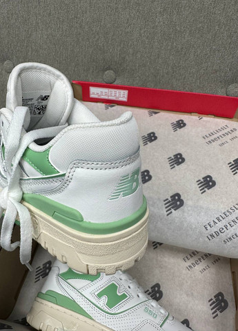 Цветные демисезонные кроссовки New Balance Balance 550 White Green New
