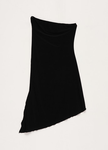 Чорна кежуал сукня з відкритими плечима PrettyLittleThing однотонна