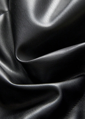 Черная зимняя куртка SHEIN