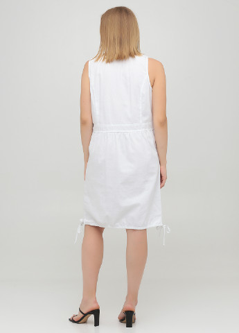 Белое кэжуал платье Collection L однотонное
