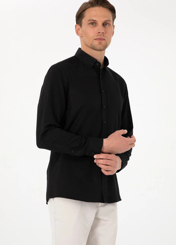 Черная кэжуал рубашка однотонная Pierre Cardin