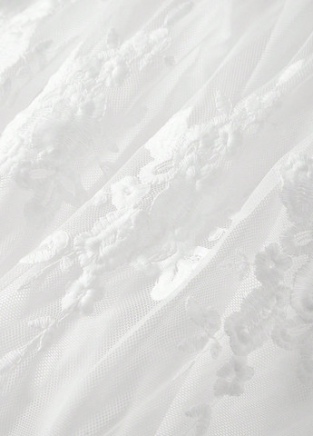 Белая блуза с баской SHEIN