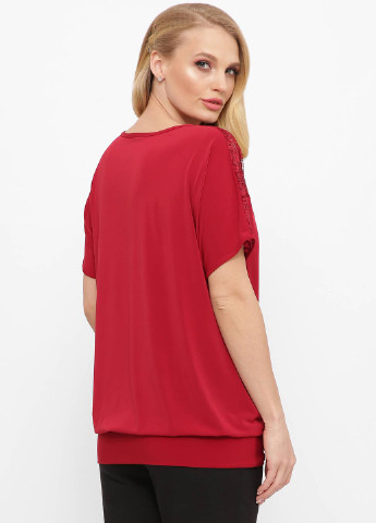 Бордовая летняя футболка с гипюровой кокеткой шон бордо Tatiana