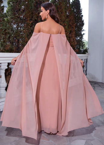 Светло-розовое вечернее платье платье-кейп, в стиле ампир, с открытыми плечами SHEIN однотонное