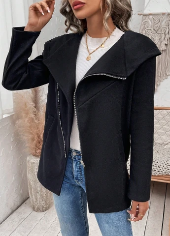 Чорна демісезонна куртка косуха SHEIN