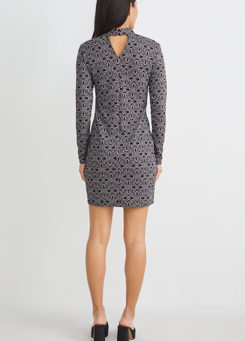 Черное кэжуал платье футляр C&A с абстрактным узором