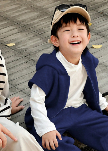 Темно-синій демісезонний костюм (жилет, лонгслів, штани) трійка SHEIN