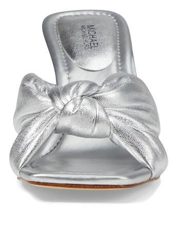 Серебряные босоножки Michael Kors без застежки