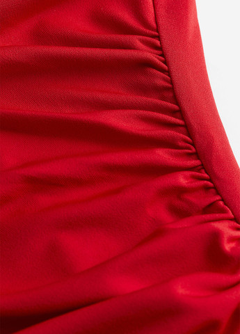 Красное кэжуал платье на запах H&M однотонное