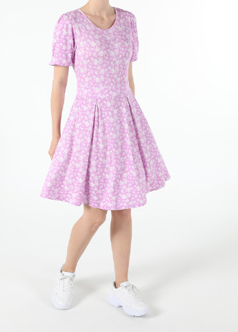 Розово-лиловое кэжуал платье клеш Colin's с цветочным принтом