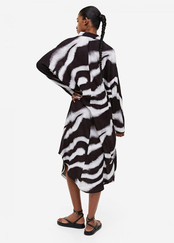 Чорно-білий кежуал сукня сукня-сорочка H&M з абстрактним візерунком