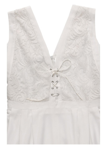 Білий кежуал, коктейльна сукня кльош Urban Touch однотонна