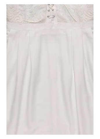 Білий кежуал, коктейльна сукня кльош Urban Touch однотонна